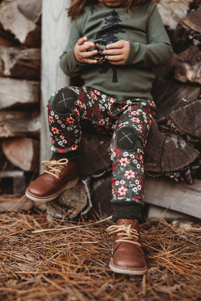 Holiday Floral   |  Adventure Leggings