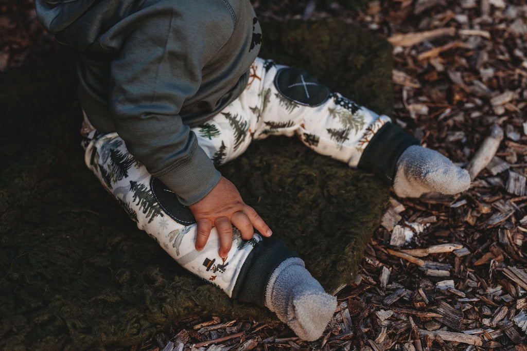 Snowy Cabins  |  Adventure Leggings