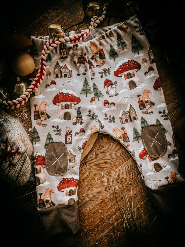 Gnome For Holidays    |  Adventure Leggings